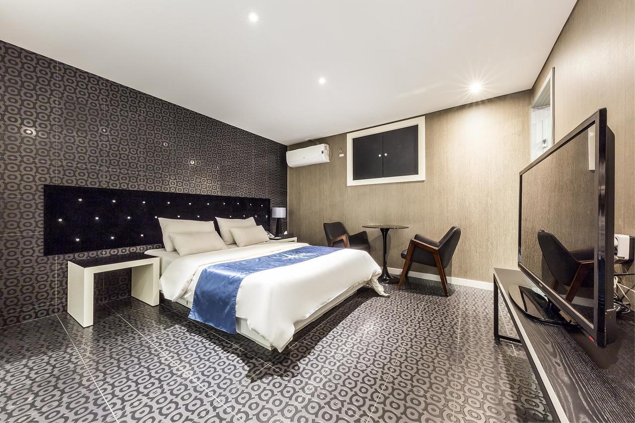 Cheonho Hotel The Blue 서울특별시 외부 사진