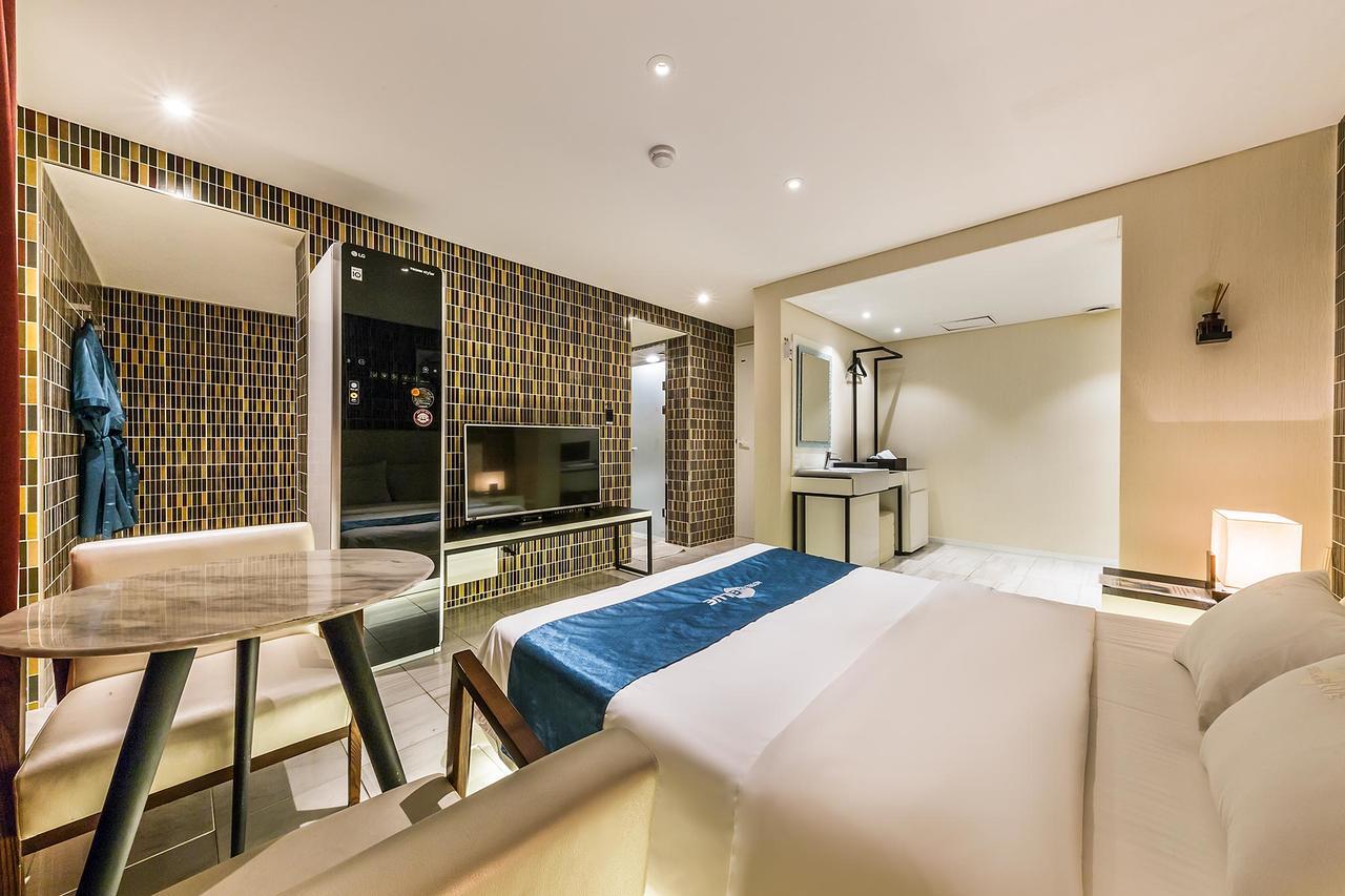 Cheonho Hotel The Blue 서울특별시 외부 사진